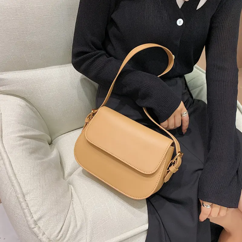 Trendy Black Crossbody Bag for Women 2025 - Image 8