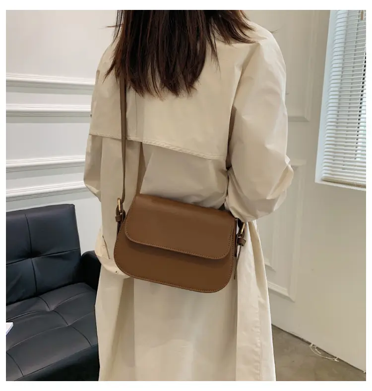Trendy Black Crossbody Bag for Women 2025 — feature 1