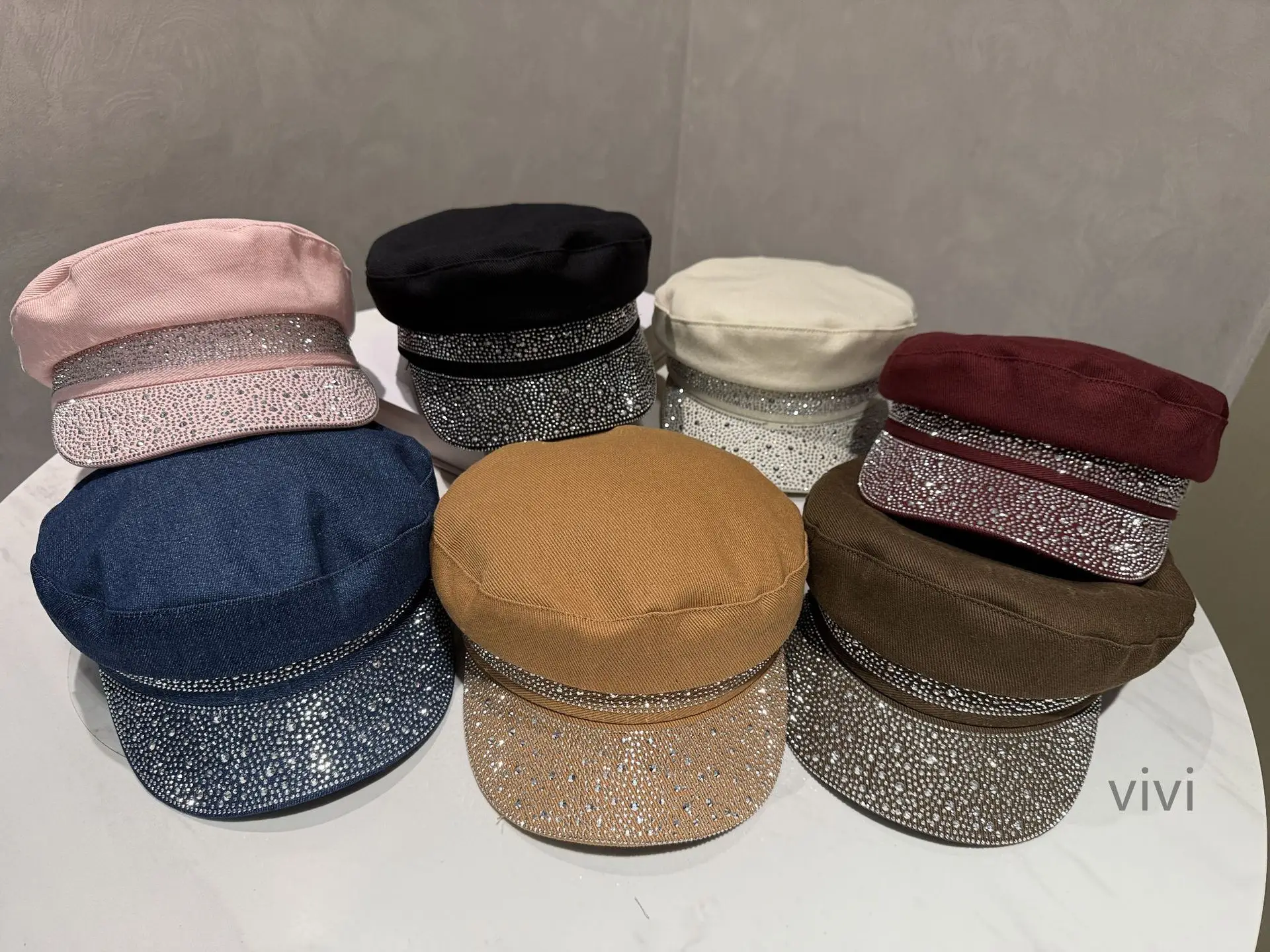 Women Korean Style Diamond Flat Cap Blue Black — feature 1