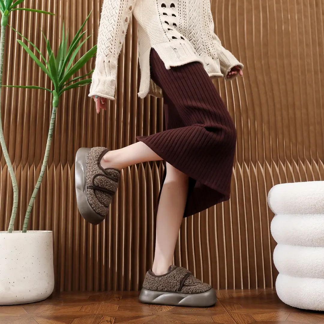 New Eva Bag Heel Thick-Soled Cotton Slippers for Women, Winter Fleece-Lined Warm Outer Wear Furry Shoes Velcro Outer Wear Cotton Slippers