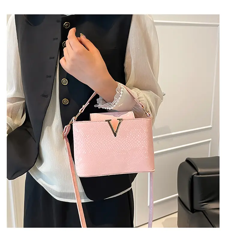 2025 Women's Silver Sequin Square Shoulder Bag — feature 18