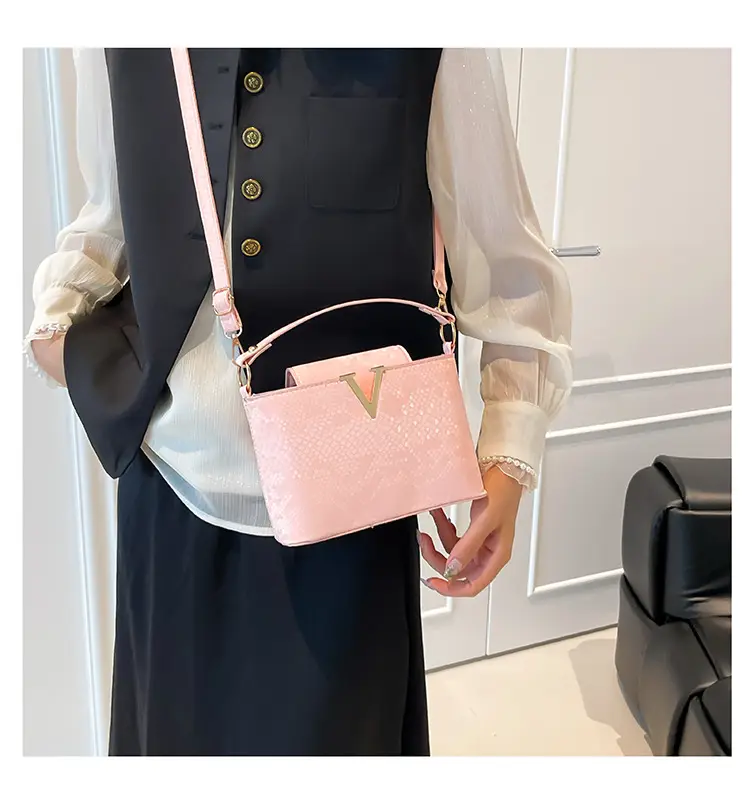 2025 Women's Silver Sequin Square Shoulder Bag — feature 20
