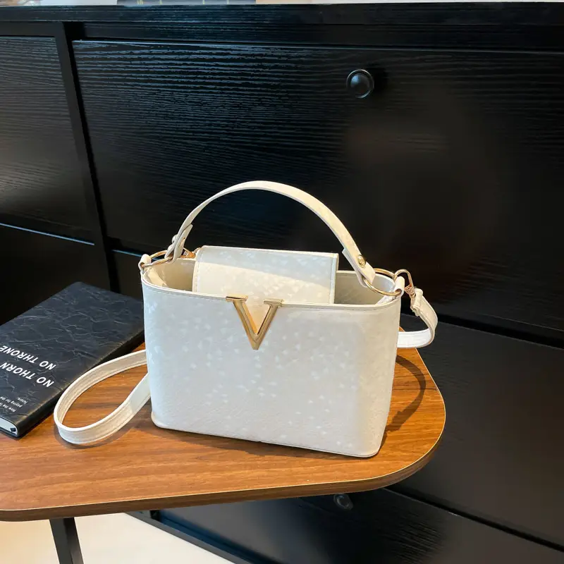 2025 Women's Silver Sequin Square Shoulder Bag - Image 2