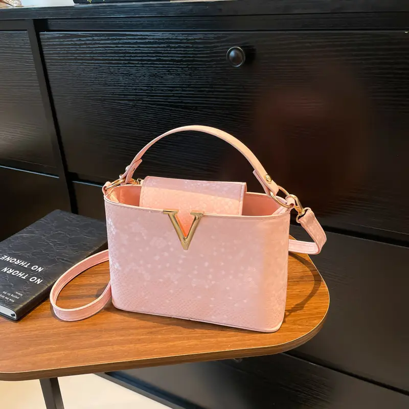2025 Women's Silver Sequin Square Shoulder Bag - Image 3