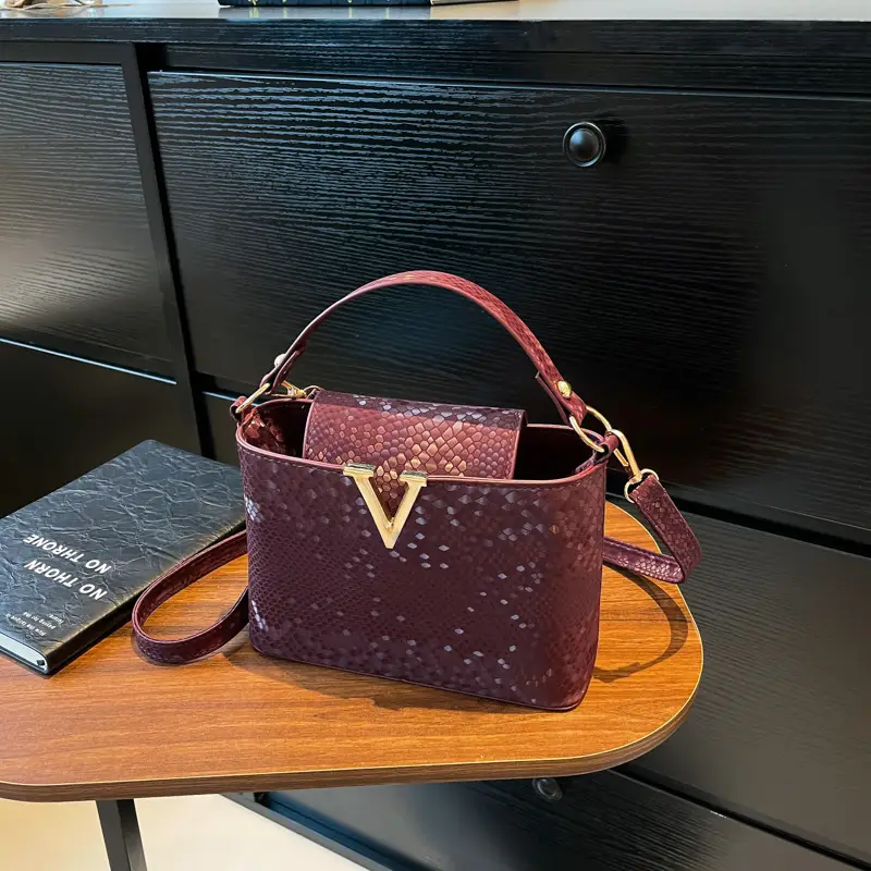 2025 Women's Silver Sequin Square Shoulder Bag - Image 4