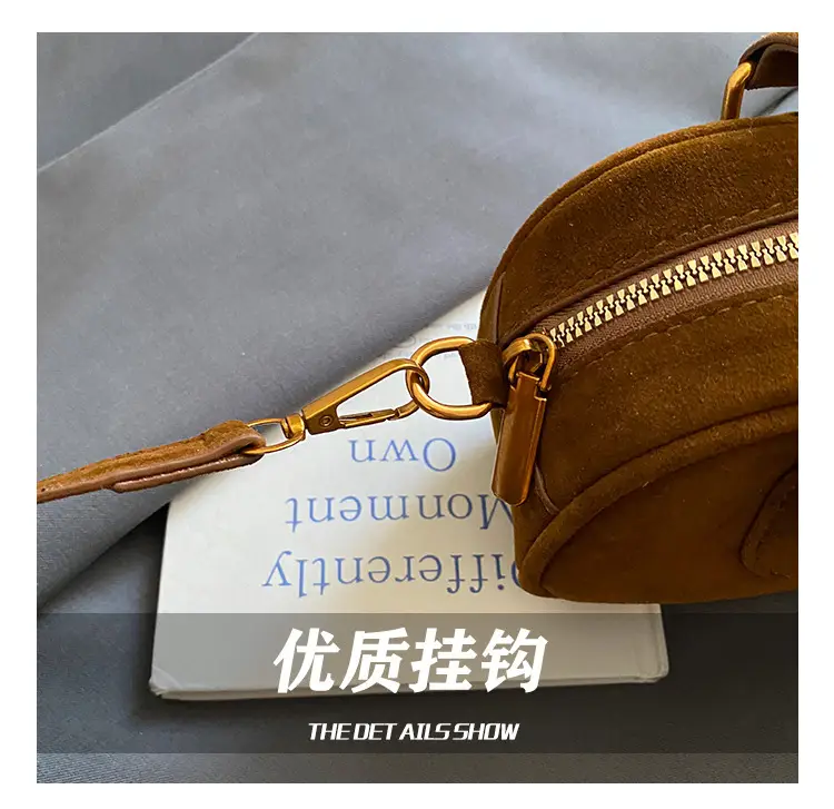 Frosted Women's Shoulder Crossbody Bag with Pendant — feature 7