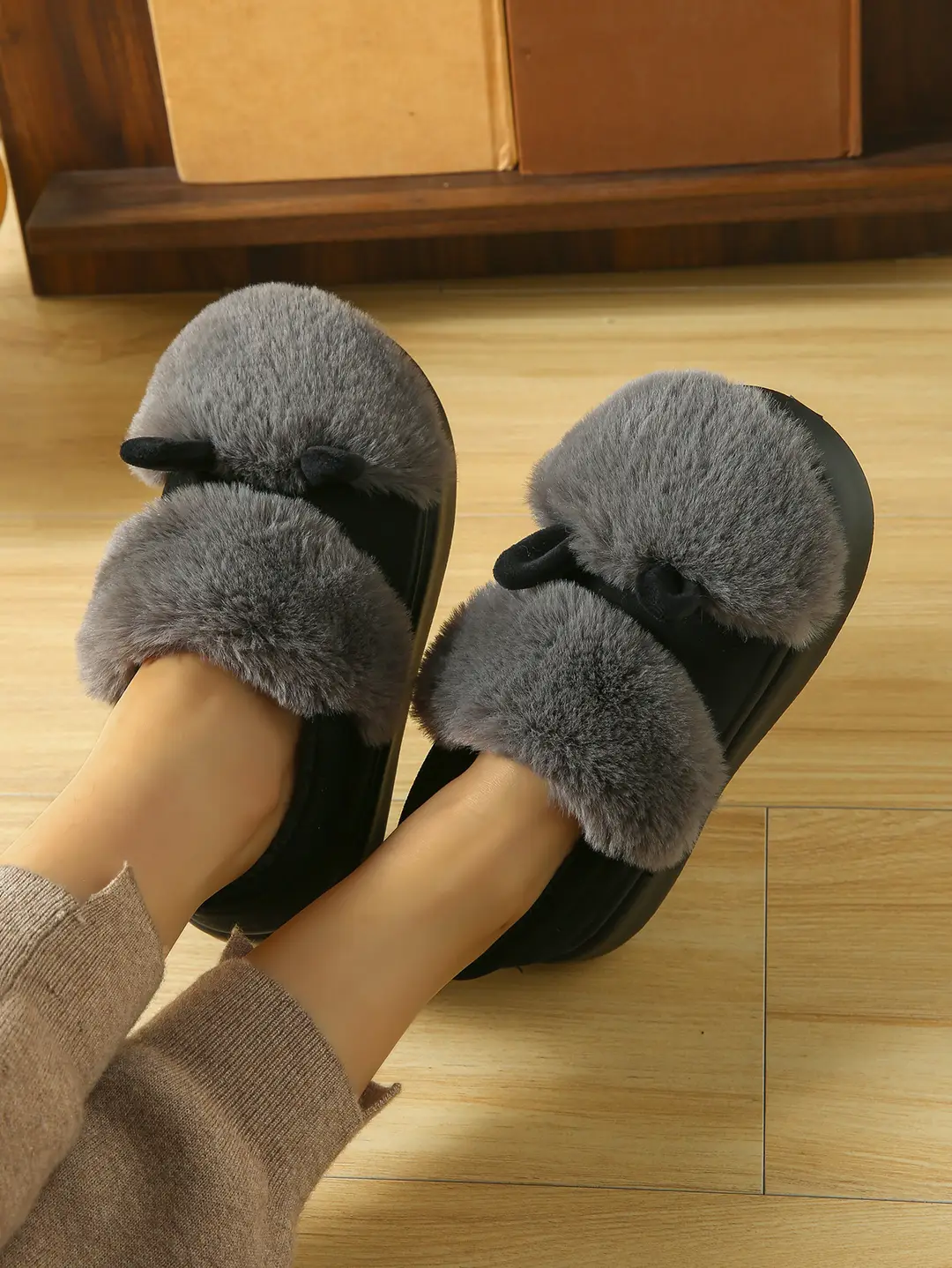 2025 New Cotton Slippers for Women Winter Indoor Home Plush Fleece-Lined Cotton Shoes Warm Bag and Winter Non-Slip Cotton Shoes — feature 1