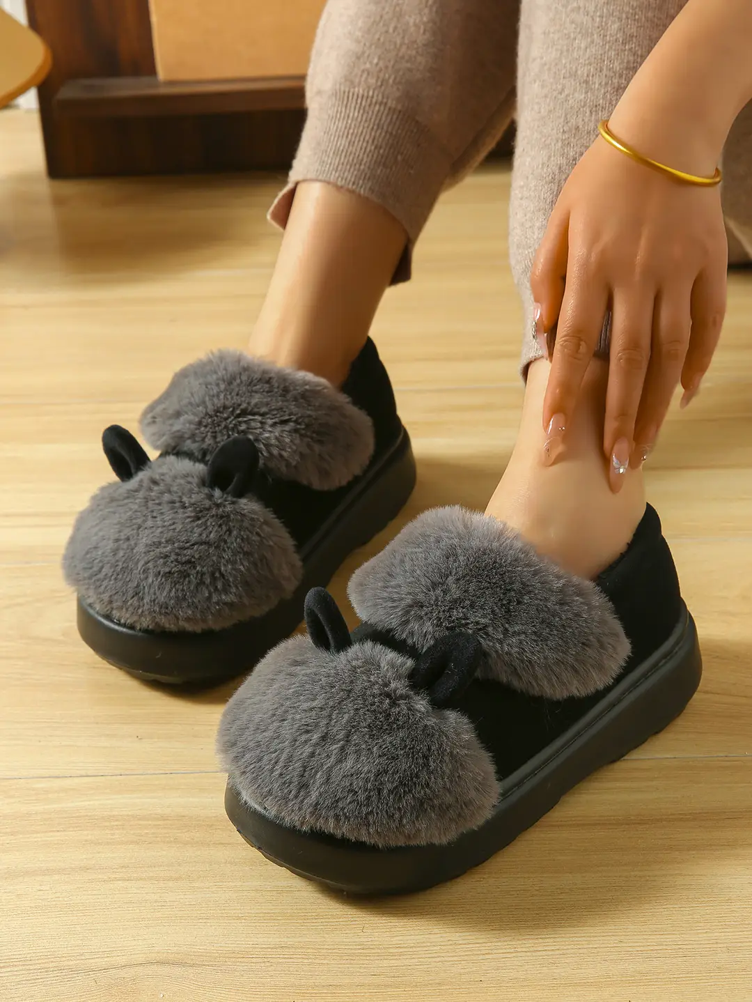 2025 New Cotton Slippers for Women Winter Indoor Home Plush Fleece-Lined Cotton Shoes Warm Bag and Winter Non-Slip Cotton Shoes — feature 3