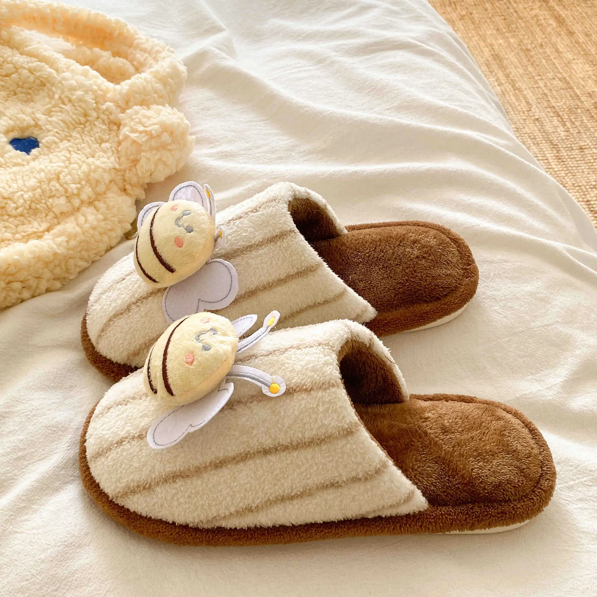 2025 Cute Little Bee Warm Cotton Slippers Women Winter - Image 2