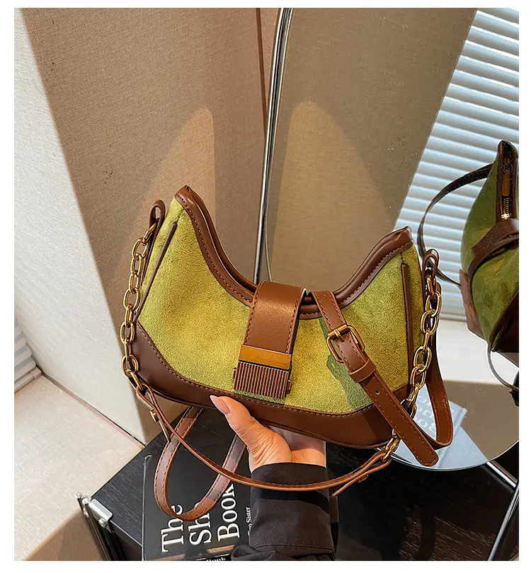 French Retro Crossbody Bag for Women Brown Leather with Gold Chain — feature 4