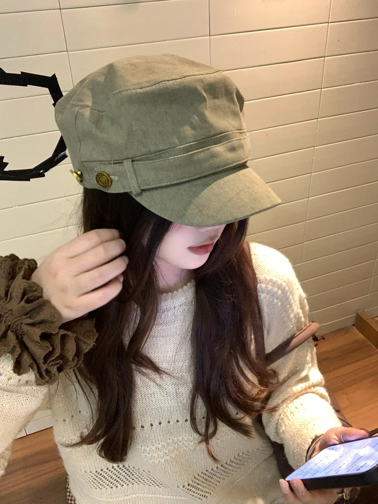 Japanese Retro Duckbill Cap Women Brown Black Maroon Olive — feature 2