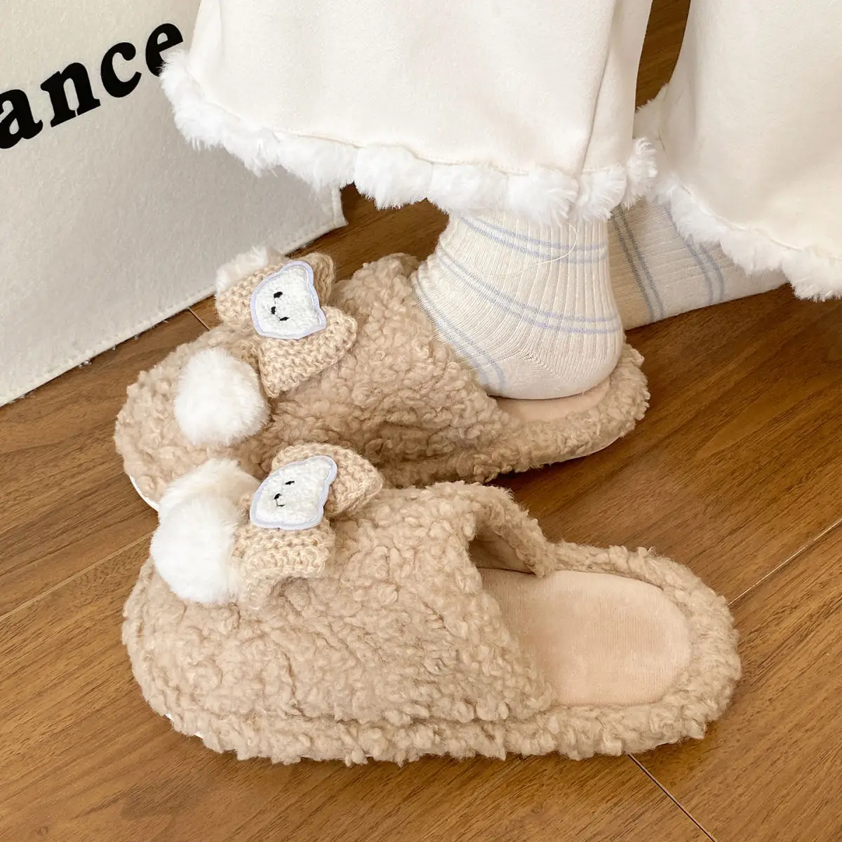Soft Bear Cartoon Flats for Women 2025 Winter — feature 32