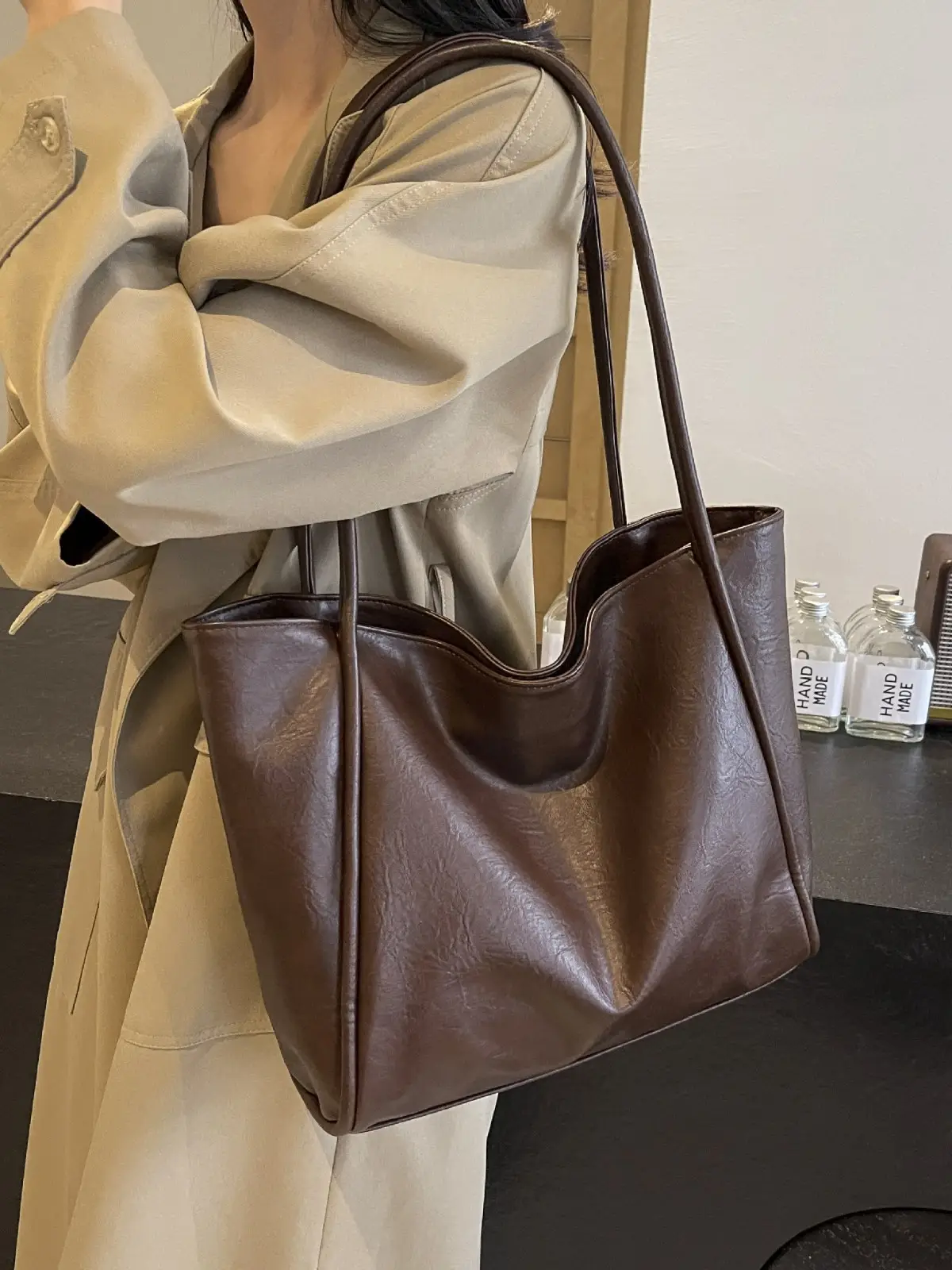 Large Capacity Women's Leather Tote Bag Brown - Image 7