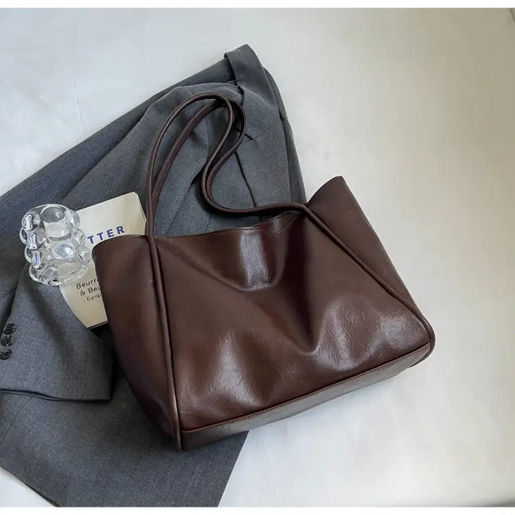 Large Capacity Women's Leather Tote Bag Brown — feature 18