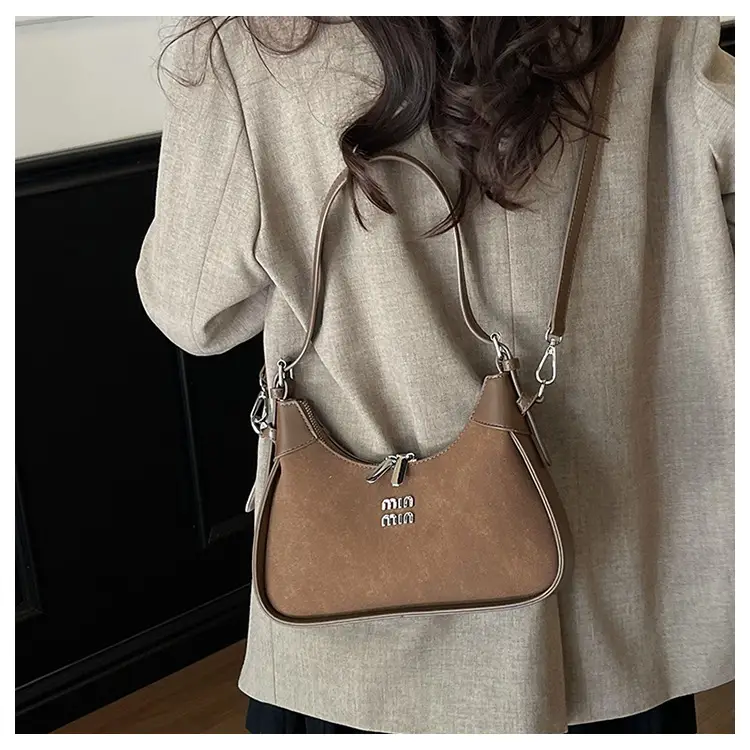 Retro Women's Shoulder Crossbody Bag 2025 — feature 17