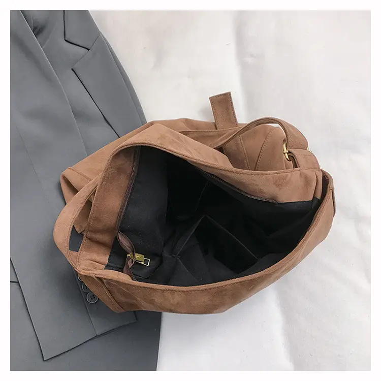 Retro Brown Underarm Bag for Women 2025 — feature 10