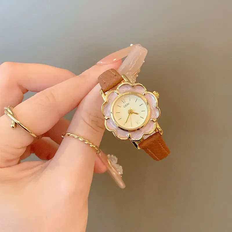 Gedi Petal-Accessory Women's Quartz Watch