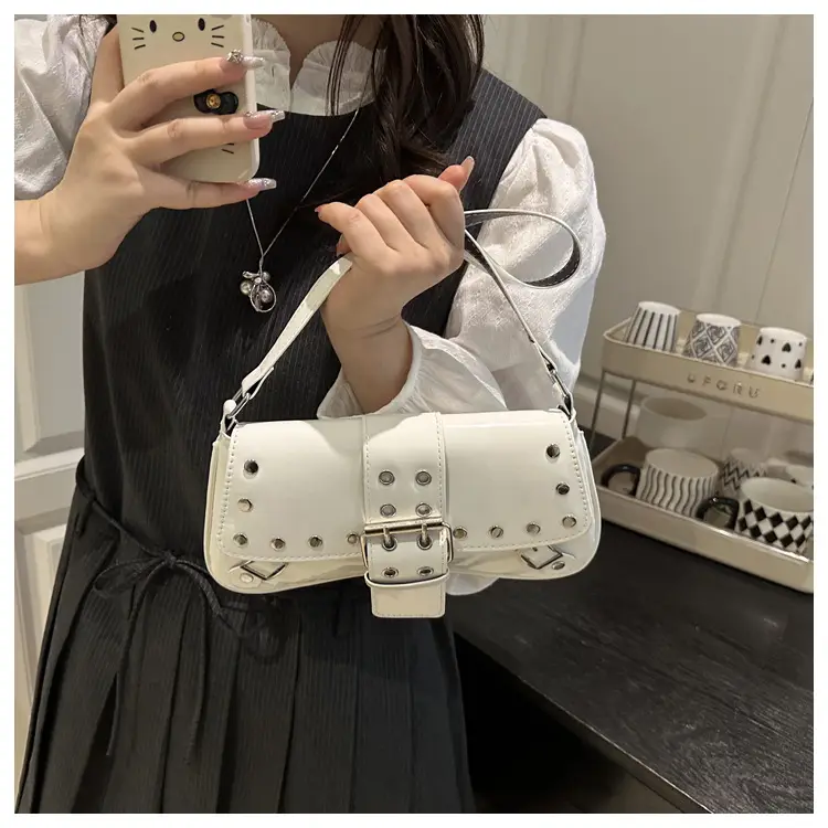Women's Rivet Underarm Bags 2025 Autumn New Niche Fashion — feature 8