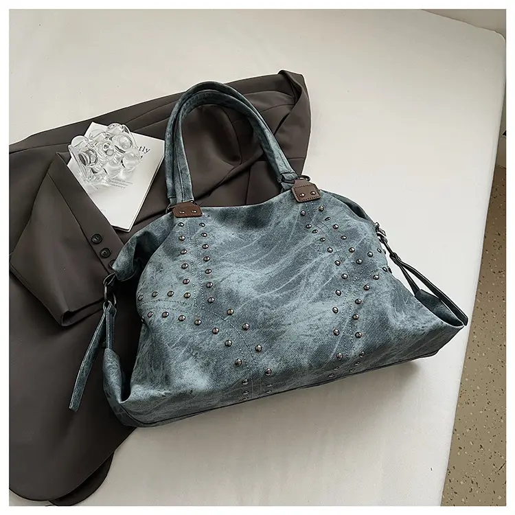 Large Capacity Rivet Handbag Brown Leather — feature 19