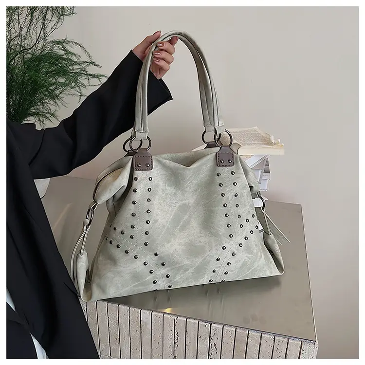 Large Capacity Rivet Handbag Brown Leather — feature 33