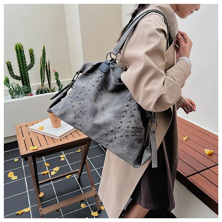 Large Capacity Rivet Handbag Brown Leather — feature 35