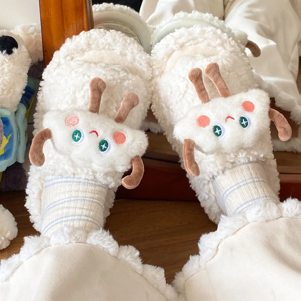 Winter Furry Cloud Slippers for Women Non-Slip Cotton — feature 26