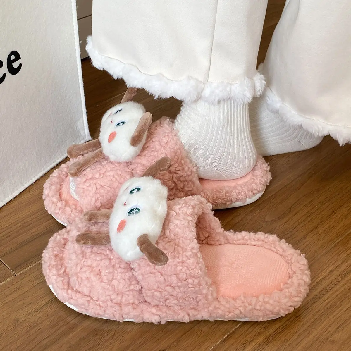 Winter Furry Cloud Slippers for Women Non-Slip Cotton — feature 33