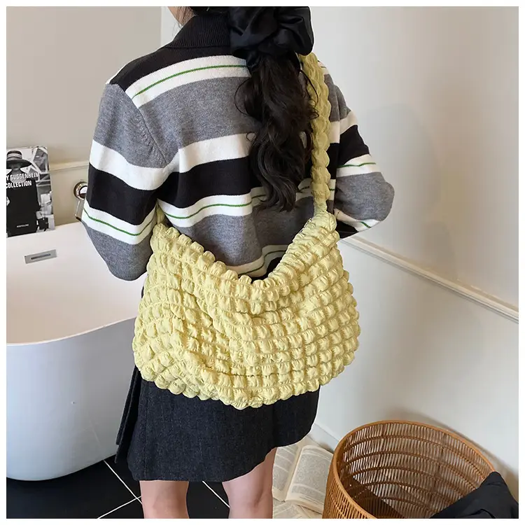 Pure Color Heart Cloud Shoulder Bag for Women 2025 — feature 16