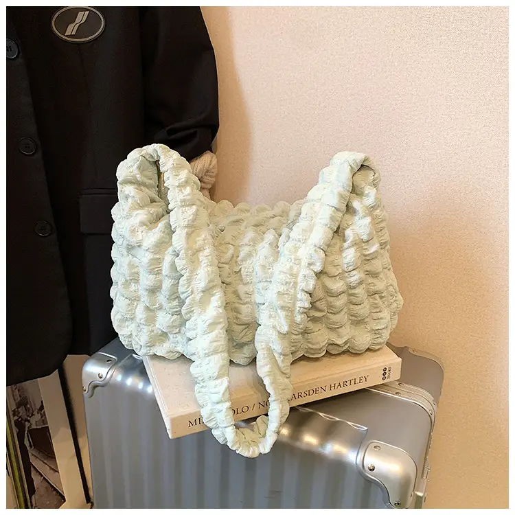 Pure Color Heart Cloud Shoulder Bag for Women 2025 — feature 27