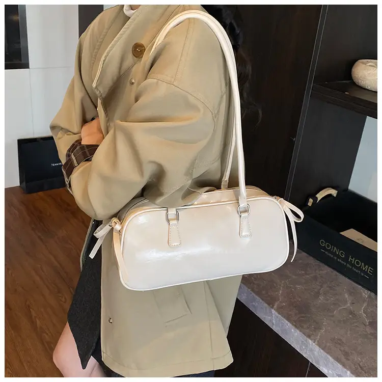 Women's Red Leather Satchel Shoulder Bag 2025 — feature 15