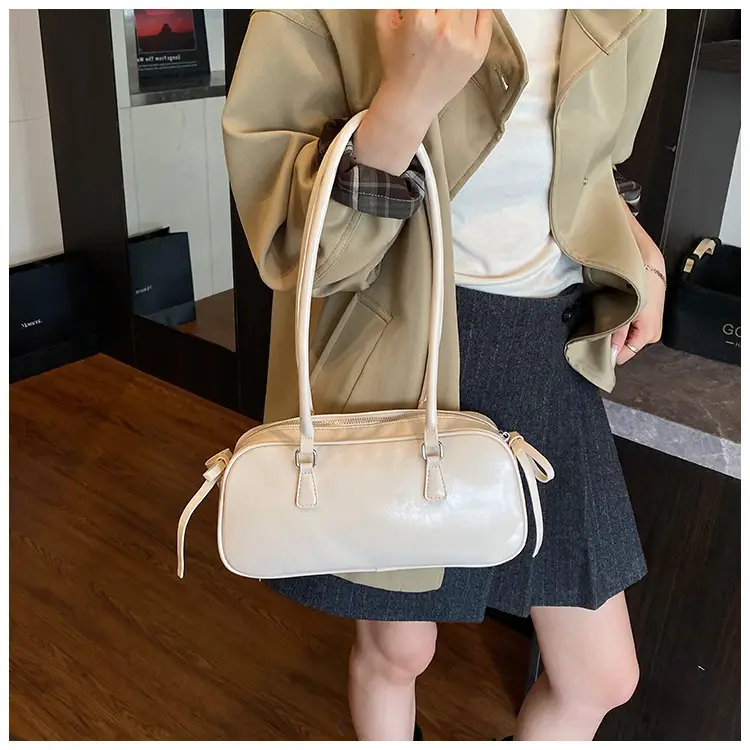 Women's Red Leather Satchel Shoulder Bag 2025 — feature 17
