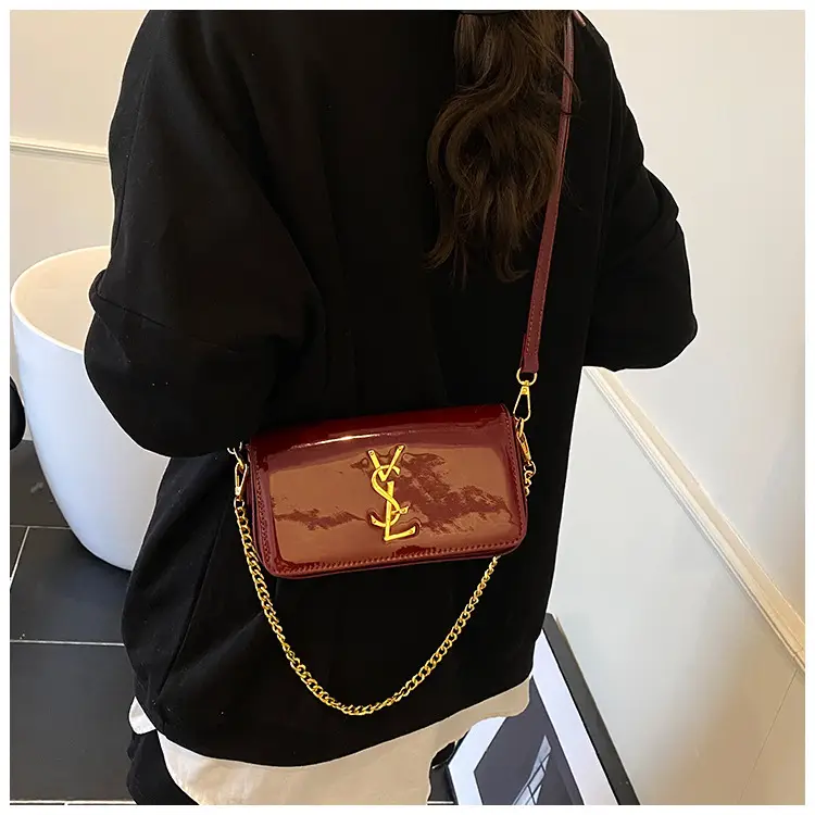 Black Glossy Chain Crossbody Bag for Women 2025 — feature 25