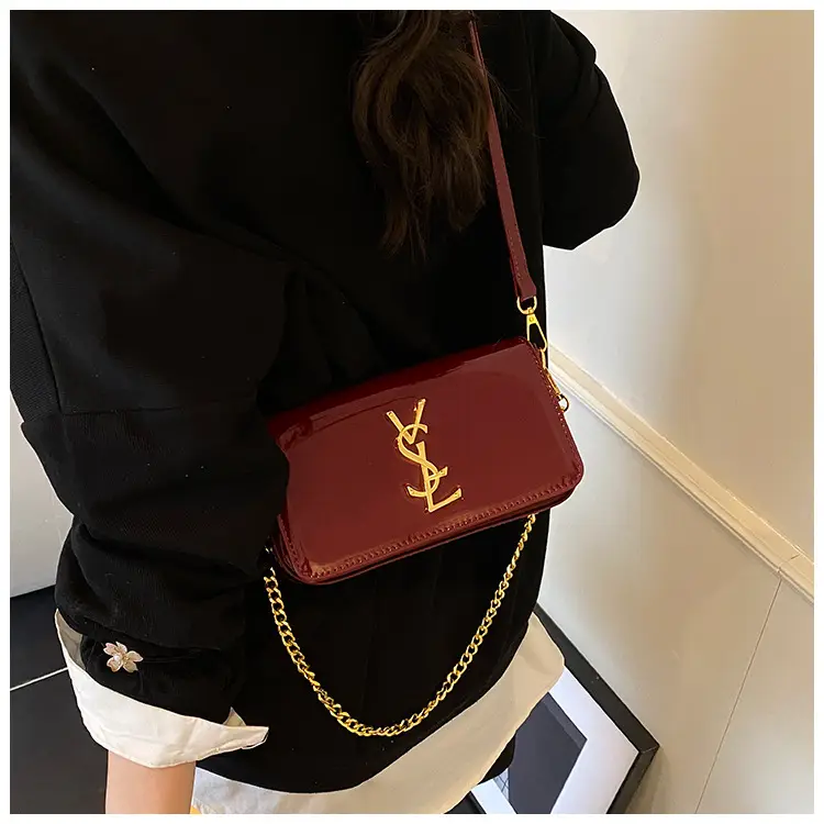 Black Glossy Chain Crossbody Bag for Women 2025 — feature 26