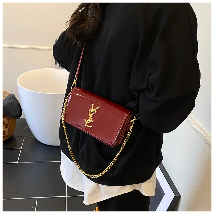 Black Glossy Chain Crossbody Bag for Women 2025 — feature 27