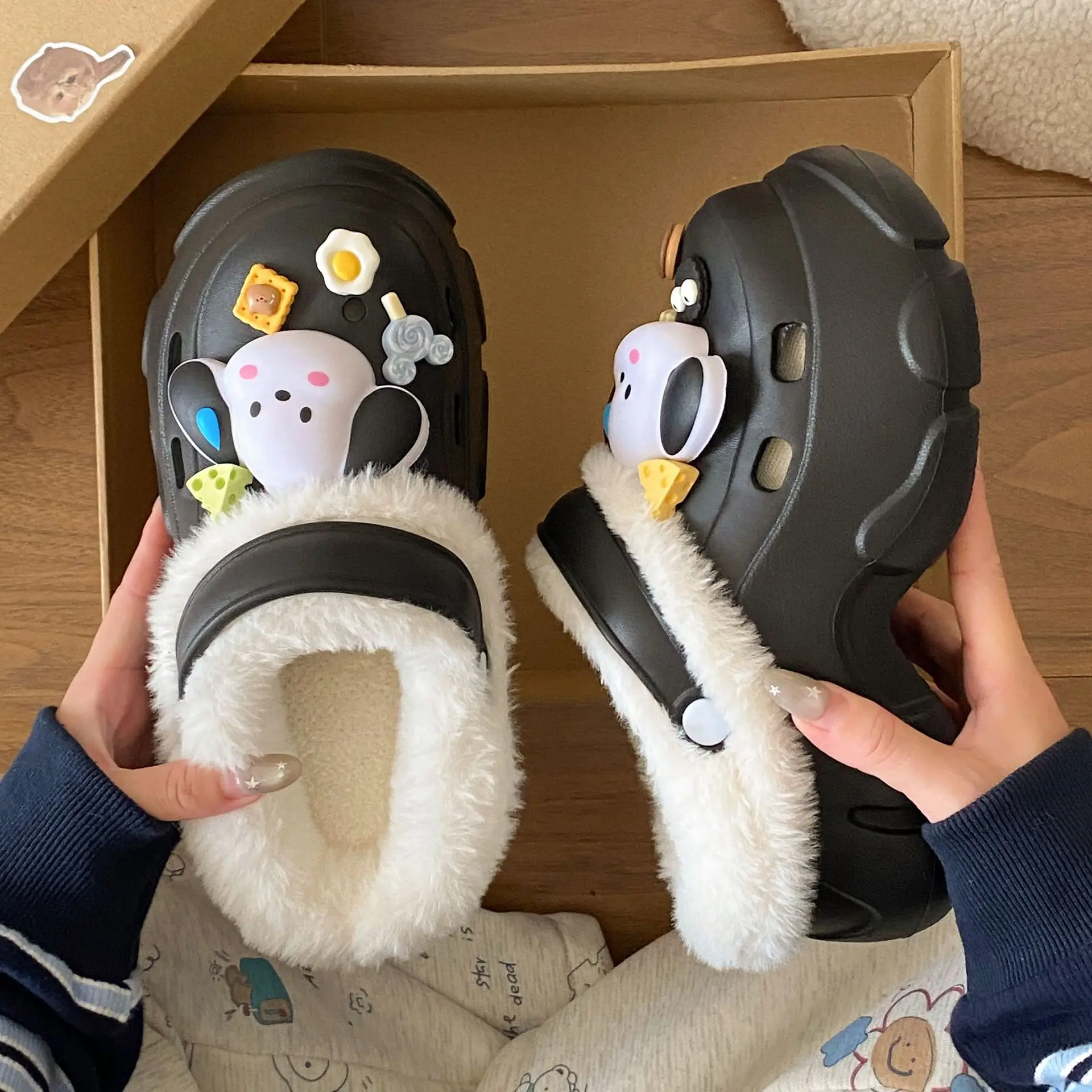Women's Plush Croc Winter Shoes with Arch Support