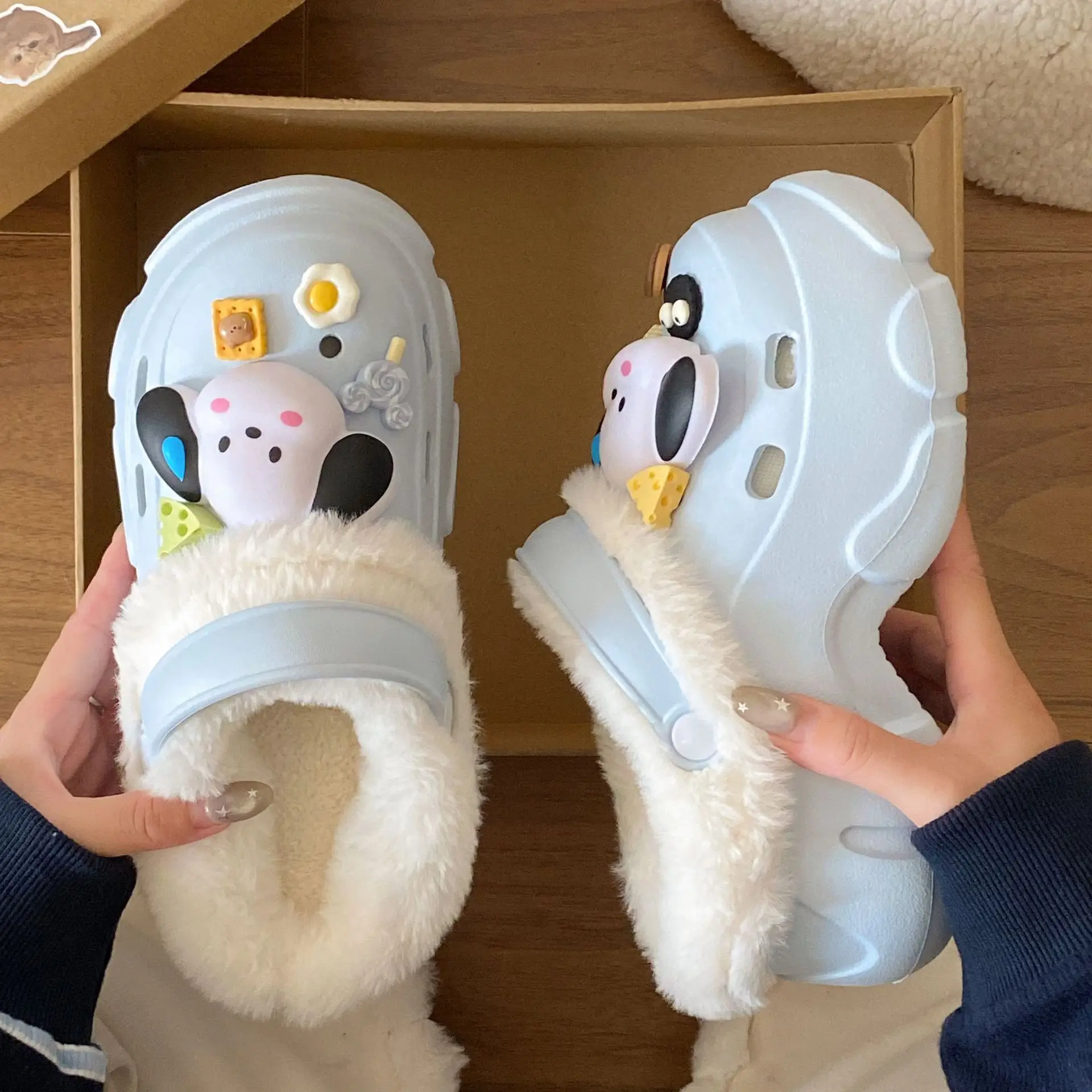 Women's Plush Croc Winter Shoes with Arch Support