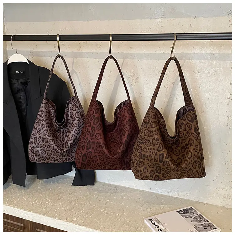Leopard Print Large Tote Bag 2025 Retro Brown — feature 1