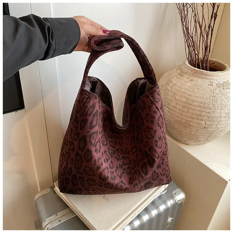 Leopard Print Large Tote Bag 2025 Retro Brown — feature 11