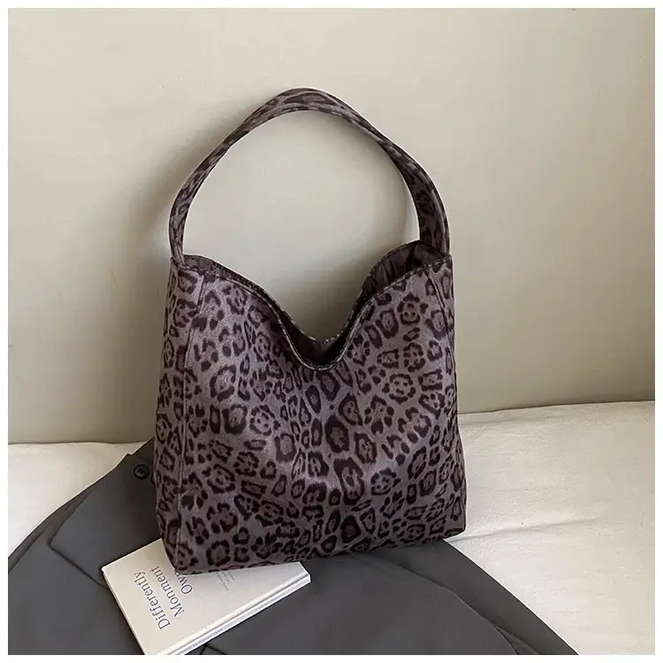 Leopard Print Large Tote Bag 2025 Retro Brown — feature 12