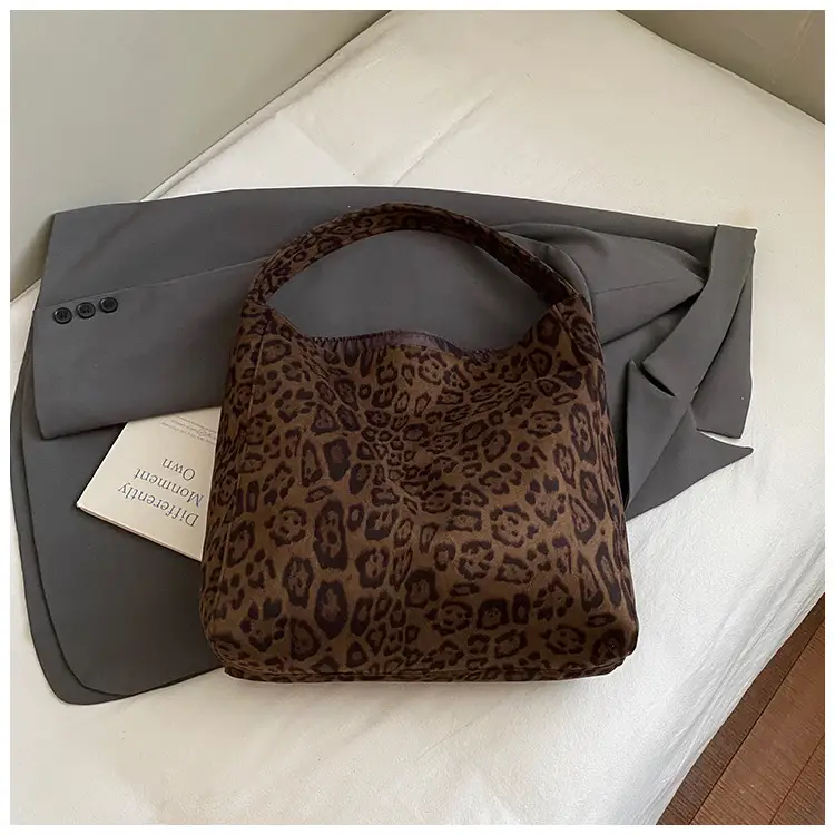 Leopard Print Large Tote Bag 2025 Retro Brown — feature 15
