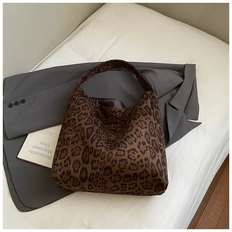 Leopard Print Large Tote Bag 2025 Retro Brown — feature 17