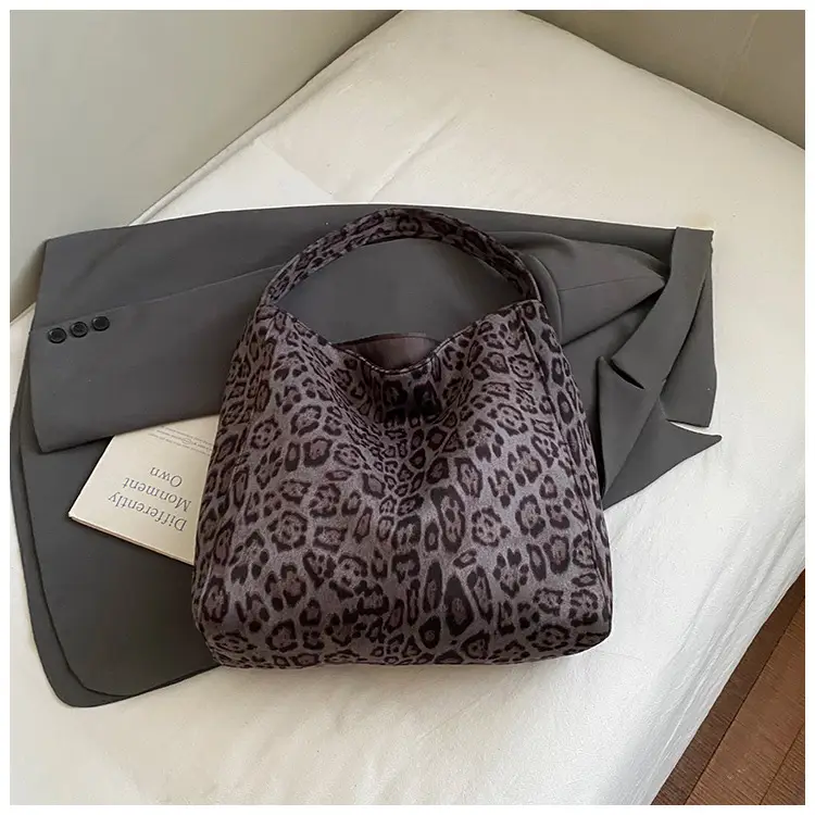 Leopard Print Large Tote Bag 2025 Retro Brown — feature 24