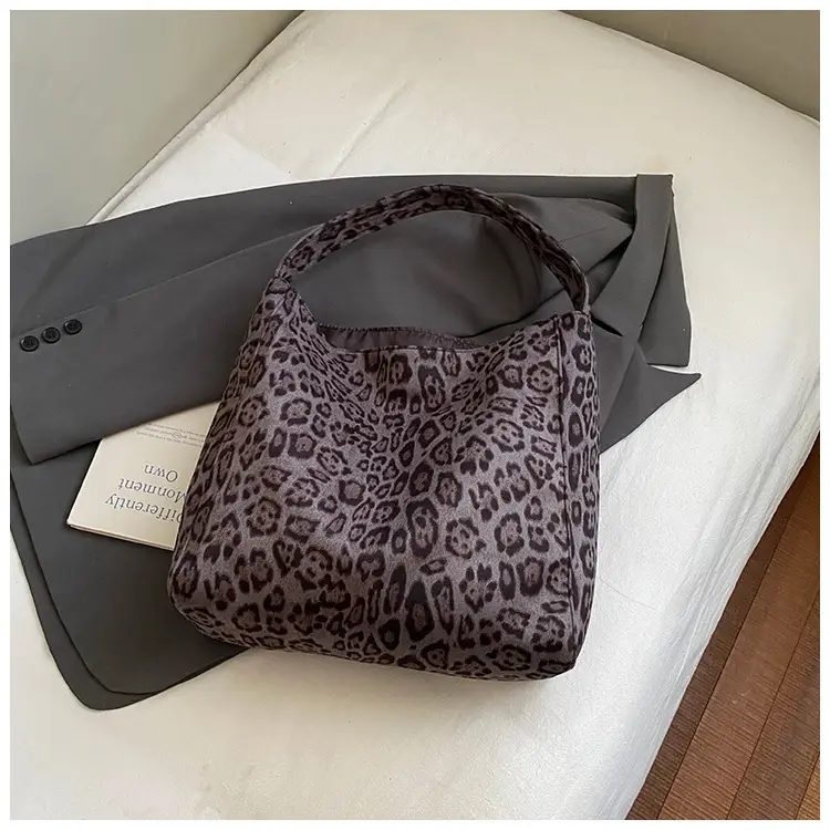 Leopard Print Large Tote Bag 2025 Retro Brown — feature 26