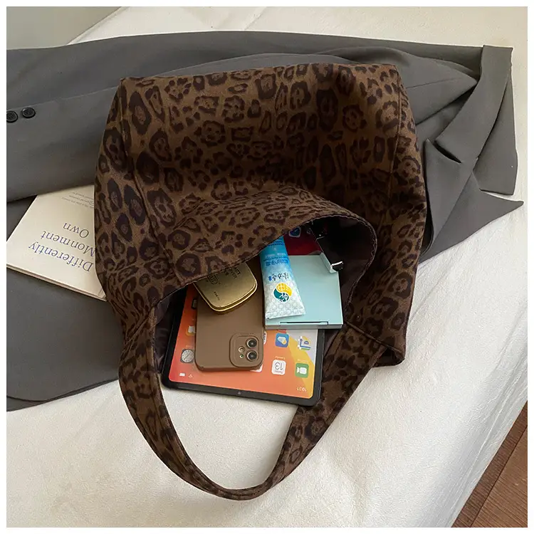 Leopard Print Large Tote Bag 2025 Retro Brown — feature 29