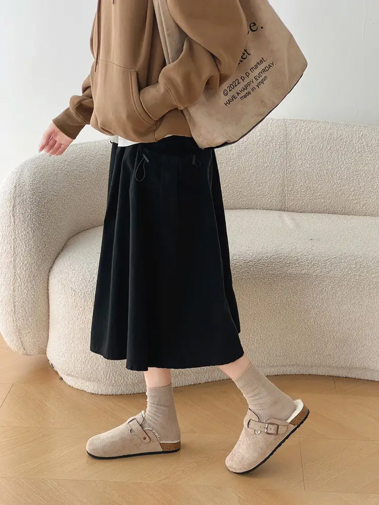 Trendy Furry Birkenstock Style Closed-Toe Mules for Women, New Autumn/Winter Non-Slip Warm Plush Slip-On Cotton Slippers for Men — feature 11