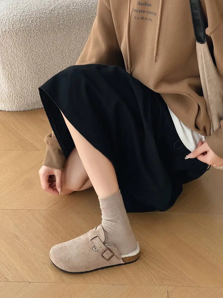 Trendy Furry Birkenstock Style Closed-Toe Mules for Women, New Autumn/Winter Non-Slip Warm Plush Slip-On Cotton Slippers for Men — feature 12