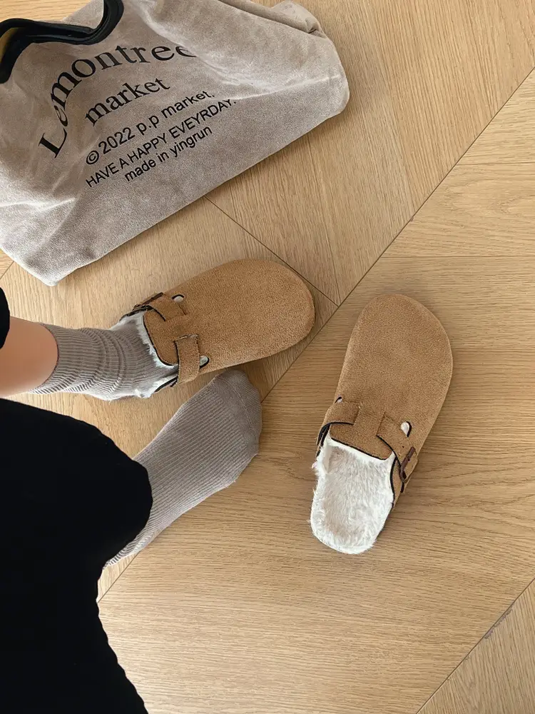 Trendy Furry Birkenstock Style Closed-Toe Mules for Women, New Autumn/Winter Non-Slip Warm Plush Slip-On Cotton Slippers for Men — feature 5