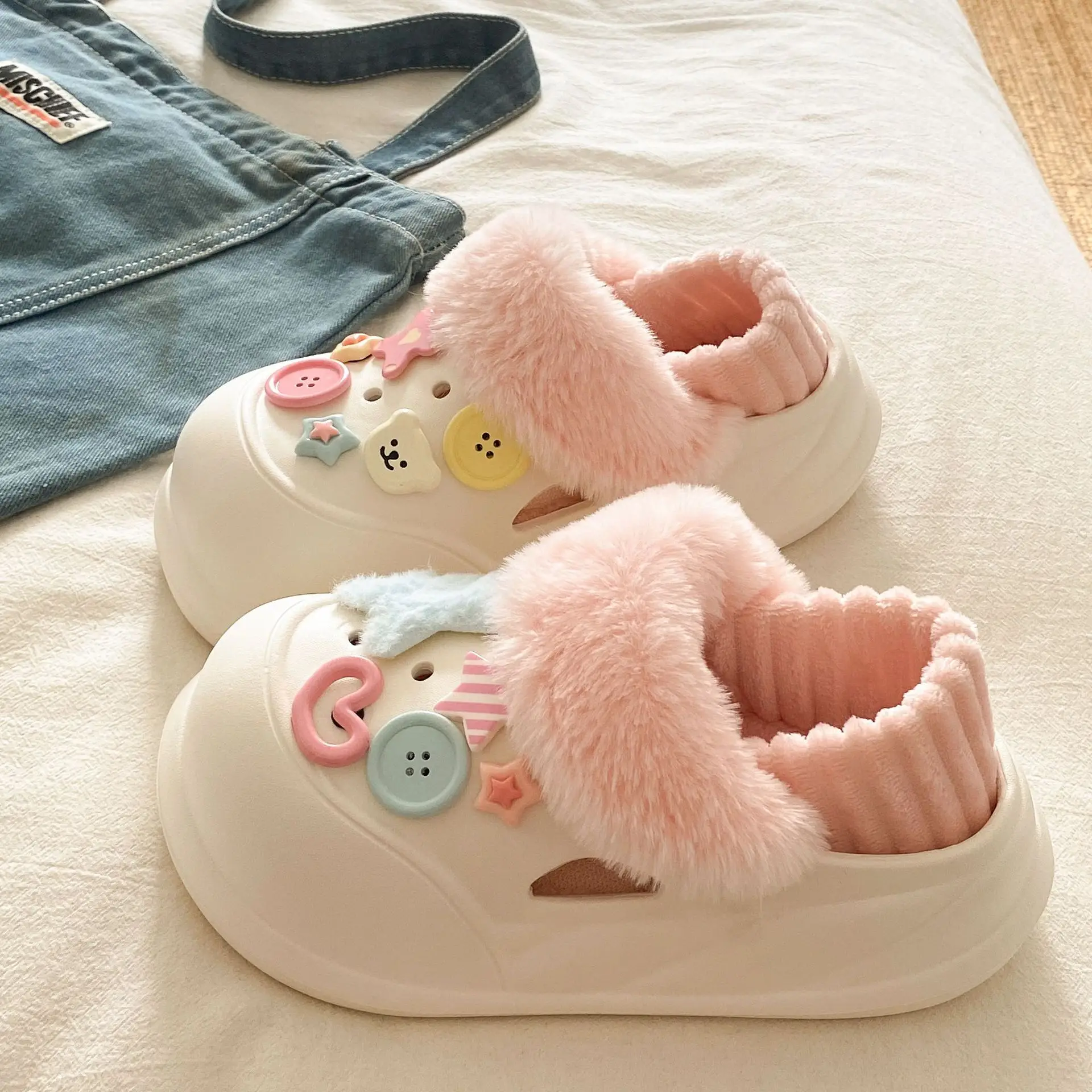 Warm Button-Decorated Women's Winter Slippers
