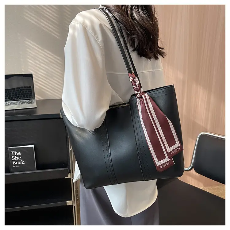 Women Large Capacity Cross-Border Tote Bag Beige — feature 24