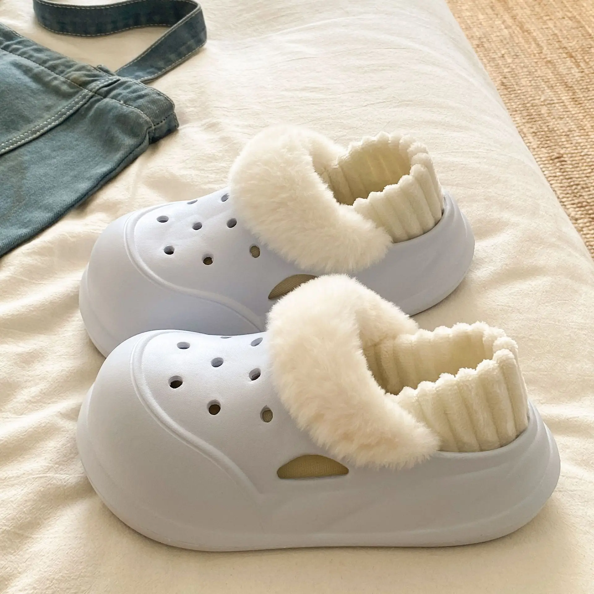White Furry EVA Casual Slippers for Women Winter - Image 3